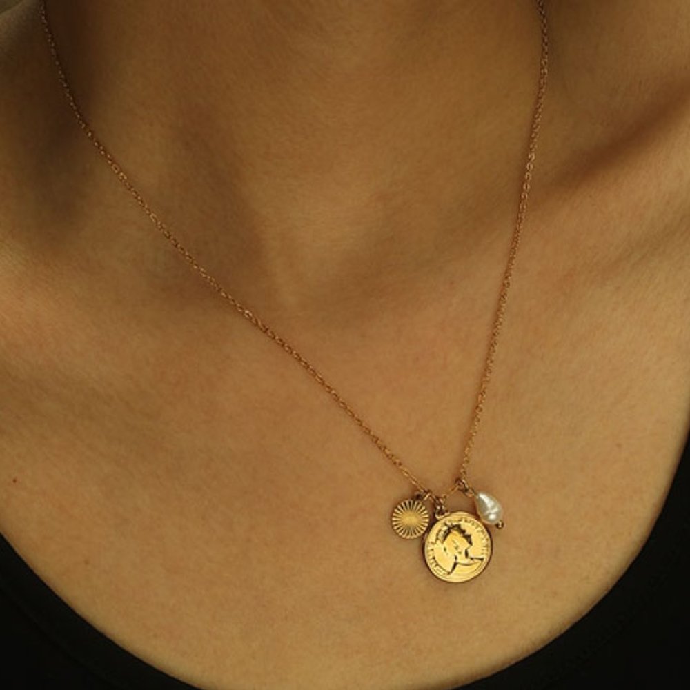 IZABELLA Vintage Charms Necklace